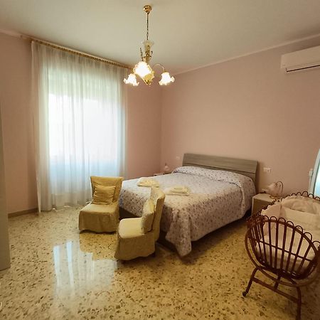 Domus Lineker Apartment Venafro Luaran gambar