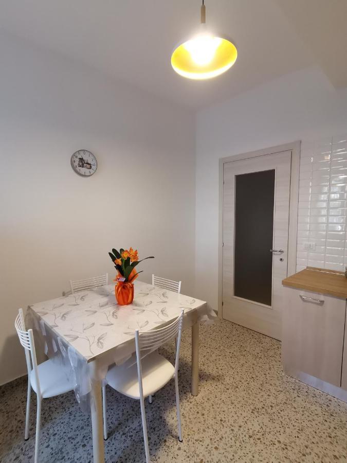 Domus Lineker Apartment Venafro Luaran gambar