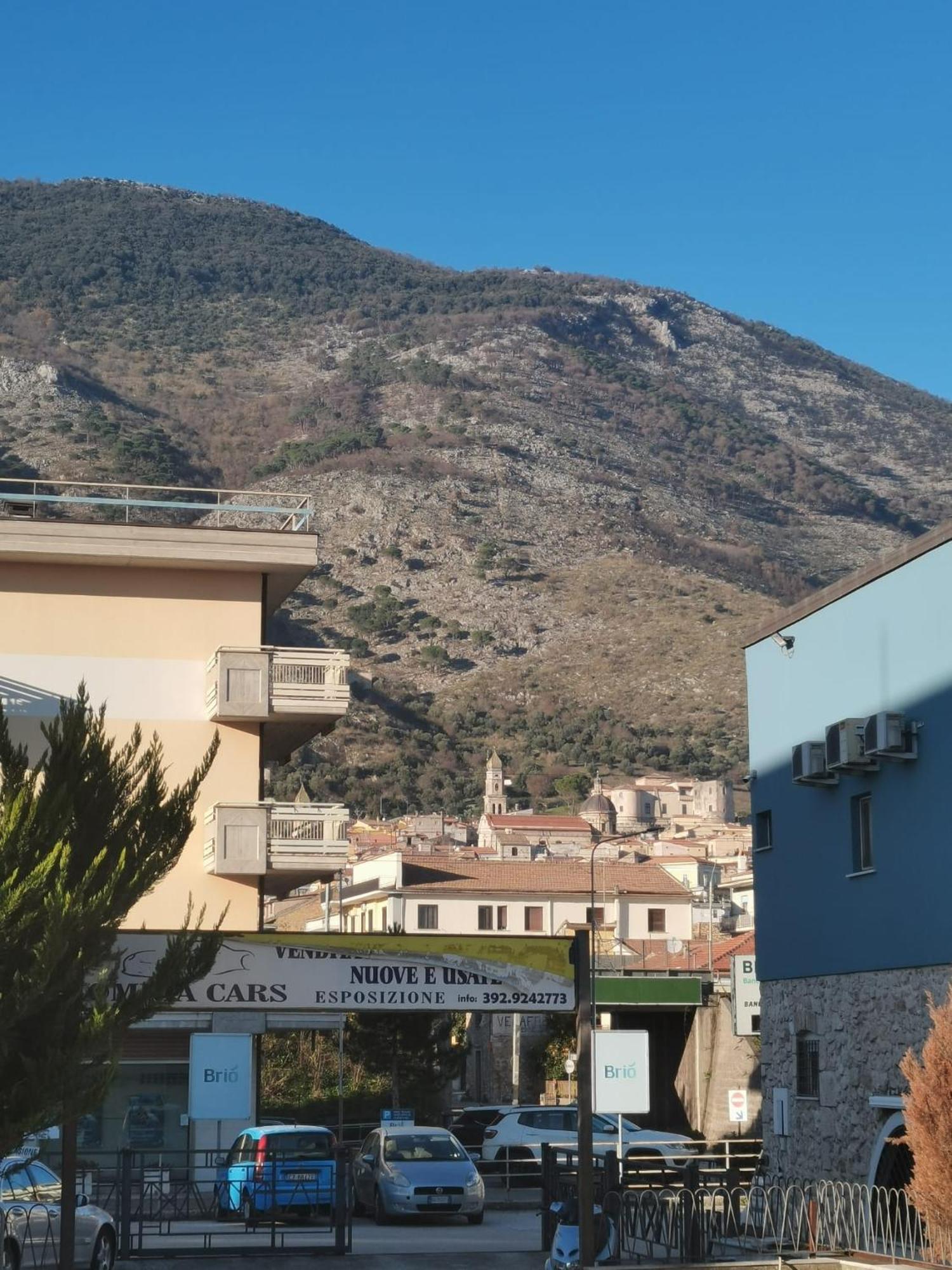 Domus Lineker Apartment Venafro Luaran gambar