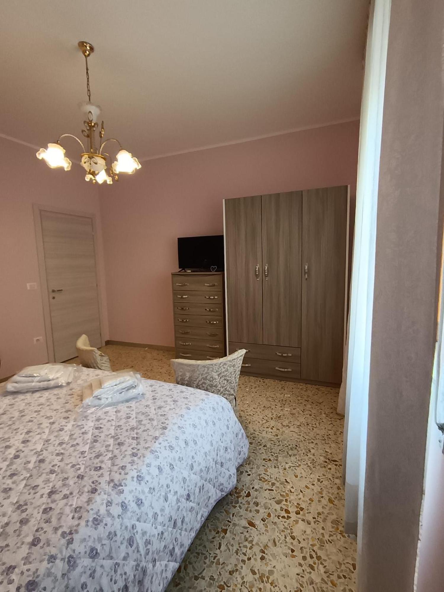 Domus Lineker Apartment Venafro Luaran gambar